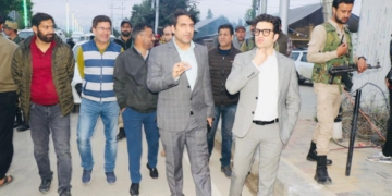 ضلع ترقیاتی کمشنر سرینگر کا شہر کے مختلف علاقوں کا دورہ