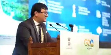 شری منگا شیرپا، ڈائریکٹر انفارمیشن، جموں و کشمیر نے خطے کی فلم بندی کے عمل کو آسان بنانے کے لیے اختیار کی گئی سیاحتی پالیسیوں کی جھلکیاں پیش کیں۔