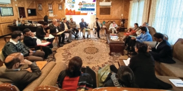 وزارت کھیل و امور نوجوان کی ٹیم نے کشمیر یونیورسٹی کا دورہ کیا