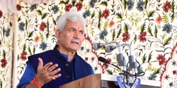 لیفٹیننٹ گورنر کا پولیا اننت ناگ میں ” کسان سمپرک ابھیان “ سے خطاب