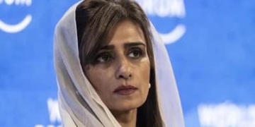 پاکستانی وزیر نے امریکہ کے لیے چین کے ساتھ شراکت کو قربان کرنے کے خلاف خبردار کیا