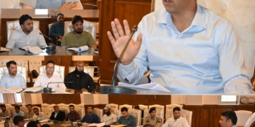 ضلع ترقیاتی کمشنر کولگام نے ڈسٹرکٹ گڈ گورننس اِنڈکس کا جائزہ لیا