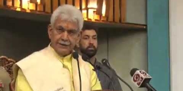 لیفٹیننٹ گورنر منوج سنہا نے بڈگام میں عوامی اجتماع سے خطاب کیا