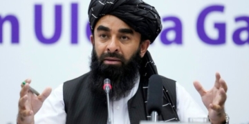 پاکستان اپنی کوتاہیوں کا الزام افغانستان پر نہ ڈالے۔ مجاہد