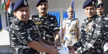 رامبن میں 84 بٹالین  سی آر پی ایف نے ویر ناری اور بہادر سی آر پی ایف اہلکاروں کو استقبالیہ دیا