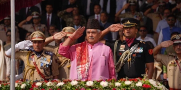 طویل عرصے کے بعد غیر ملکی سیاحوں کی جموں وکشمیر آمد میں اضافہ درج: منوج سنہا