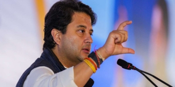ہماری کوشش چاند پر بھی ترنگا لہرانے کی ہے۔سندھیا