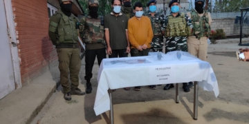جنوبی کشمیر میں مشترکہ جنگجو مخالف آپریشن میں بڑی کامیابی کا دعویٰ کولگام میں ہائبرڈ جنگجوﺅں کے 2ماڈیلز کا پردہ فاش، 5گرفتار ، اسلحہ برآمد