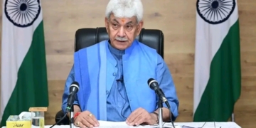 لداخ کے سرحدی دیہاتوں میں موسم سرما کے لیے موزوں مکانات تعمیر کیے جا رہے ہیں۔ ایل جی
