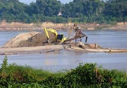 ندی نالوں اوردریاﺅں کے کناروں پر اخروٹ چھیلنے والی مشینری کی تنصیب ممنوع