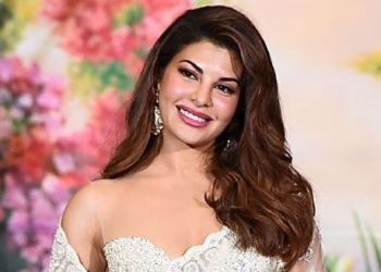 جیکلین فرنانڈیز کے لیے ٹھگ سکیش چندرشیکھر جیل میں رکھے گا ورَت، خط لکھ کر بتایا حالِ دل