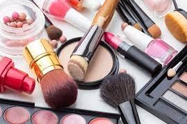ملک میں تقریباً 15 ہزار کروڑ روپے کے کاسمیٹکس کی فروخت