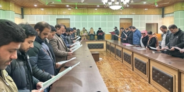 جموں وکشمیرہائی کورٹ سری نگر وِنگ نے 73واں یومِ آئین منایا