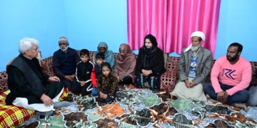 جموں کشمیر میں ”دہشت گردی “ کے ماحول کو پروان چڑھانے والوں کے ساتھ سختی سے نمٹپا جائے گا 