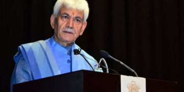  لیفٹیننٹ گورنر منوج سنہا نے ’دہشت گردی کے حامیوں کے خلاف سخت کارروائی کا وعدہ کیا