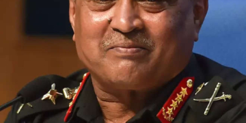 آرمی چیف جنرل پانڈے نے سری لنکا کے آرمی کمانڈر سے بات چیت کی