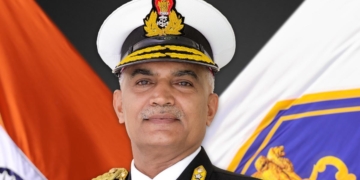  بھارتی بحریہ بحری قزاقوں کو روکنے کیلئے  بحری بیڑے کی تعیناتی کر رہی ہے۔ نیول چیف