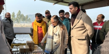 شیتل نندا نے ڈِنگہ امب میں ایک میگا عوامی دربار کی صدارت کی