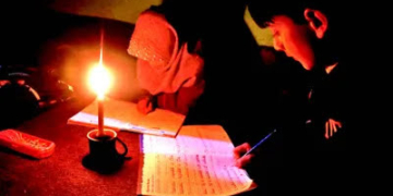 والٹینگو کنڈ کولگام علاقے میں بار بار بجلی کی کٹوتی صارفین پریشان