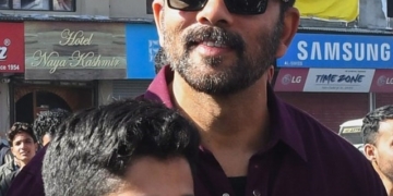  فلم ساز روہت  شیٹی  نے  ’ نیا  کشمیر‘ بنانے  میں  وزیراعظم  مودی  کا شکریہ ادا  کیا