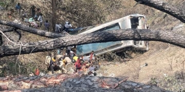 اکھنور میں یاتریوں سے کھچا کھچ بھری بس گہری کھائی میں جاگری