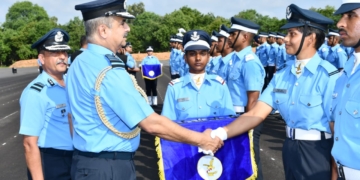 فضائیہ کے سربراہ نے ڈنڈیگال میں ایئر فورس اکیڈمی میں مشترکہ گریجویشن پریڈ کا جائزہ لیا