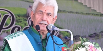 لیفٹیننٹ گورنر منوج سنہا نے اننت ناگ کے بجبہاڑہ میں ‘دھان کی پیوند کاری فیسٹیول’ میں شرکت کی