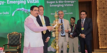 مرکز کسانوں کی فلاح و بہبود اور صارفین کے ساتھ ساتھ صنعت کےمفادات کی حفاظت کو اولین ترجیح دیتا ہے۔ پرہلاد جوشی