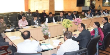 عبوری سپیکر نے قانون ساز اسمبلی کمپلیکس سری نگر میں میٹنگ کی صدارت کیحلف برداری کی تقریب کے اِنتظامات کا جائزہ لیا
