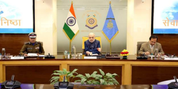 وزیر داخلہ امیت شاہ نے نئی دہلی میں سی آر پی ایف ہیڈ کوارٹر کا دورہ کیا