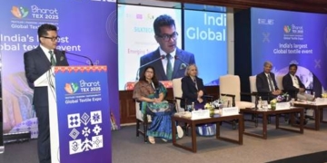 وزیر مملکت پبیترا مارگریٹا نے بین الاقوامی کانفرنس  ’’سلک ٹیک 2025 ‘‘کا افتتاح کیا