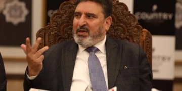 سید محمد الطاف بخاری نے ہدفِ تنقید بنایا