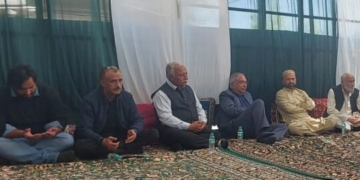 غلام حسن میر کی سربراہی میں اپنی پارٹی لیڈران کا تعزیتی دورہ