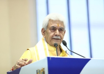  لیفٹیننٹ گورنر سنہا نے نئی دہلی میں بالاجی فاؤنڈیشن کی ’بھارت شکشا سمٹ‘ سے خطاب کیا