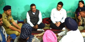 شیلندر کمار نے پونچھ میں گولہ باری کے متاثرین سے ملاقات کی
