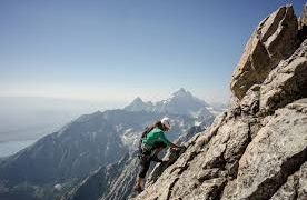 تاریخی کوہ پیمائی: مشترکہ قومی کوہ پیماؤں کی ٹیم نے ماؤنٹ ایورسٹ کی چوٹی سر کی