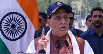 پاکستان کے جوہری ہتھیاروں کوبین الاقوامی ایٹمی توانائی ایجنسی کی نگرانی میں رکھا جانا چاہئے: وزیر دفاع راج ناتھ سنگھ