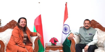  بھارت اور  مڈغاسکر نےسول سروسز ٹریننگ اور گورننس ریفارمز پر دو طرفہ بات چیت کی