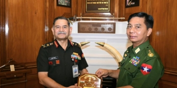 آرمی چیف اوپیندر دویدی نے میانمار کے آرمی کمانڈر سے ملاقات کی