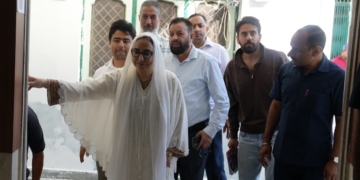 ڈاکٹر درخشاں اندرابی نے جموں کی اہم درگاہوں پر جاری ترقیاتی کاموں کا جائزہ لیا